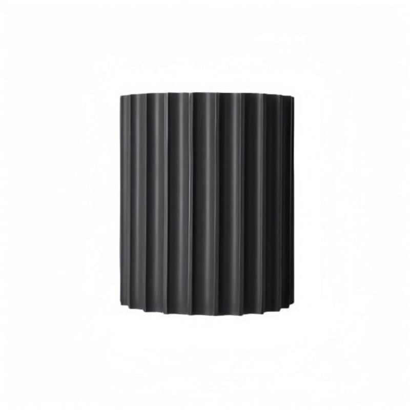 Applique murale en résine cannelée et nervurée – Style minimaliste pour la décoration d'un couloir