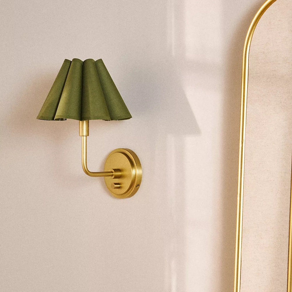 Capirise Metal Wall Sconce - Retro Scalloped Linen Light for Bedroom