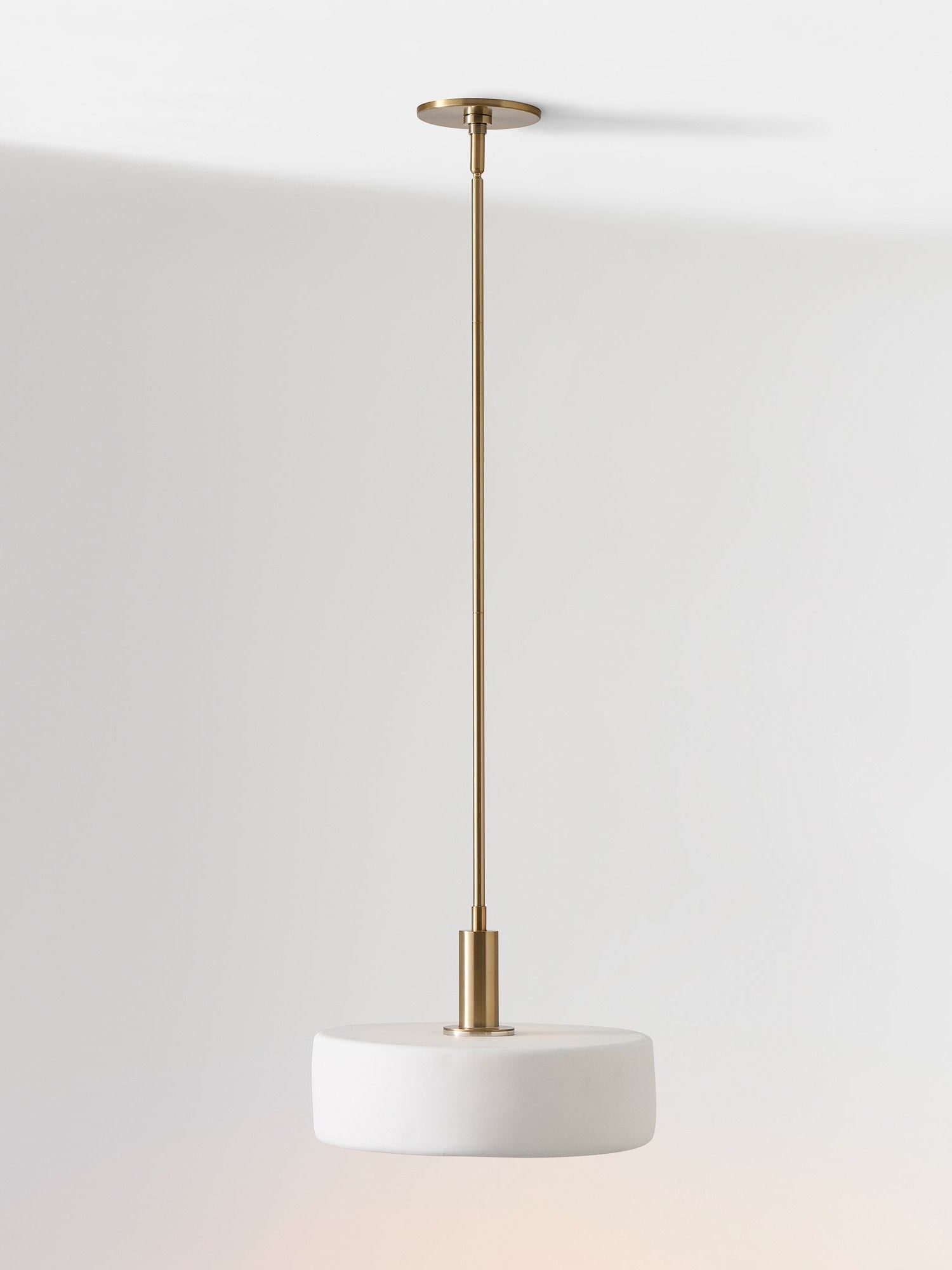 Chic Porcelain Pendant Light in Modern Style