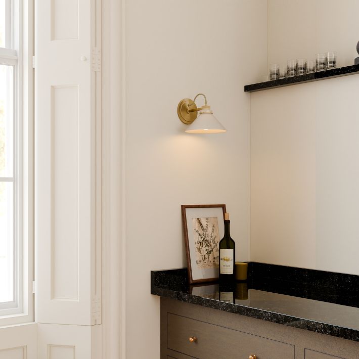 Aurenza Sconce – Farmhouse Wall Light with Metal Accents for Cozy Spaces