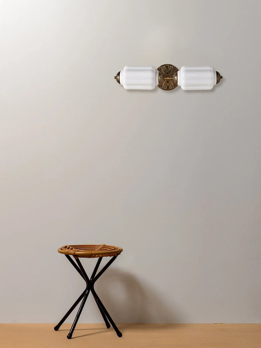 Applique murale lanterne en verre vintage américaine avec détails en métal noir