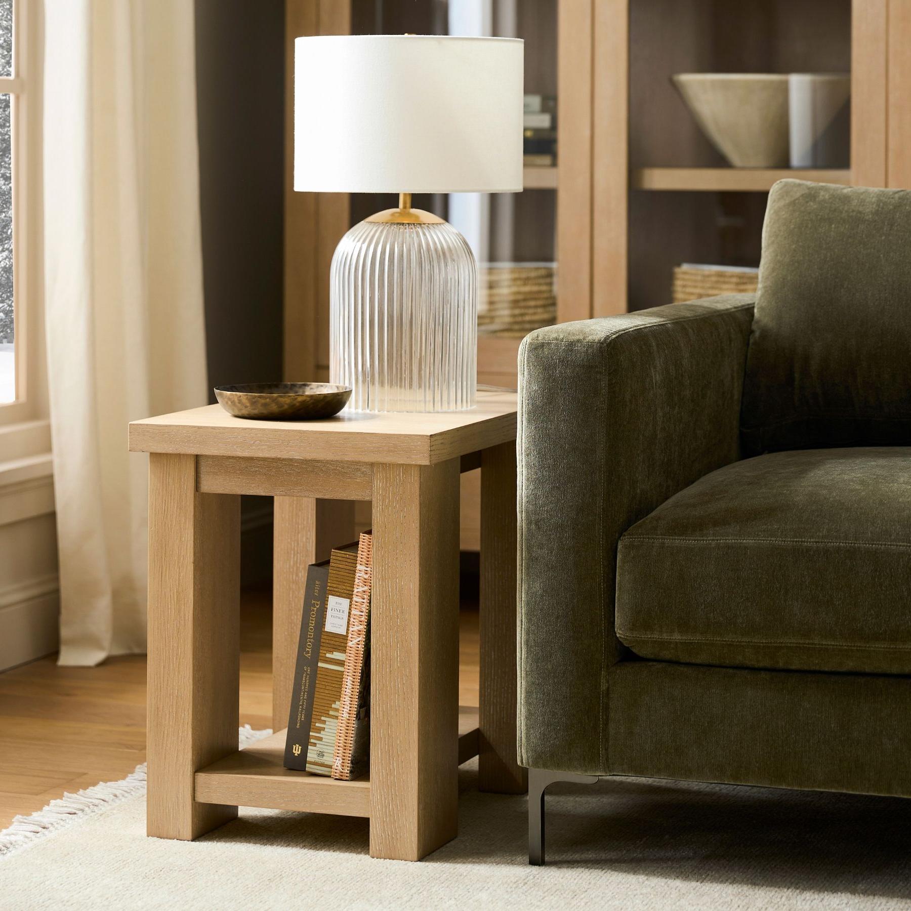 Lampe de table Bravira en verre strié – Éclairage moderne avec abat-jour en lin