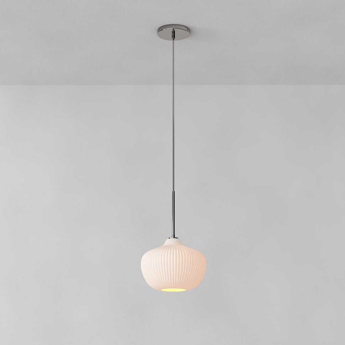 Suspension Rivrona à nervures – Luminaire moderne en verre nervuré avec finition métallique
