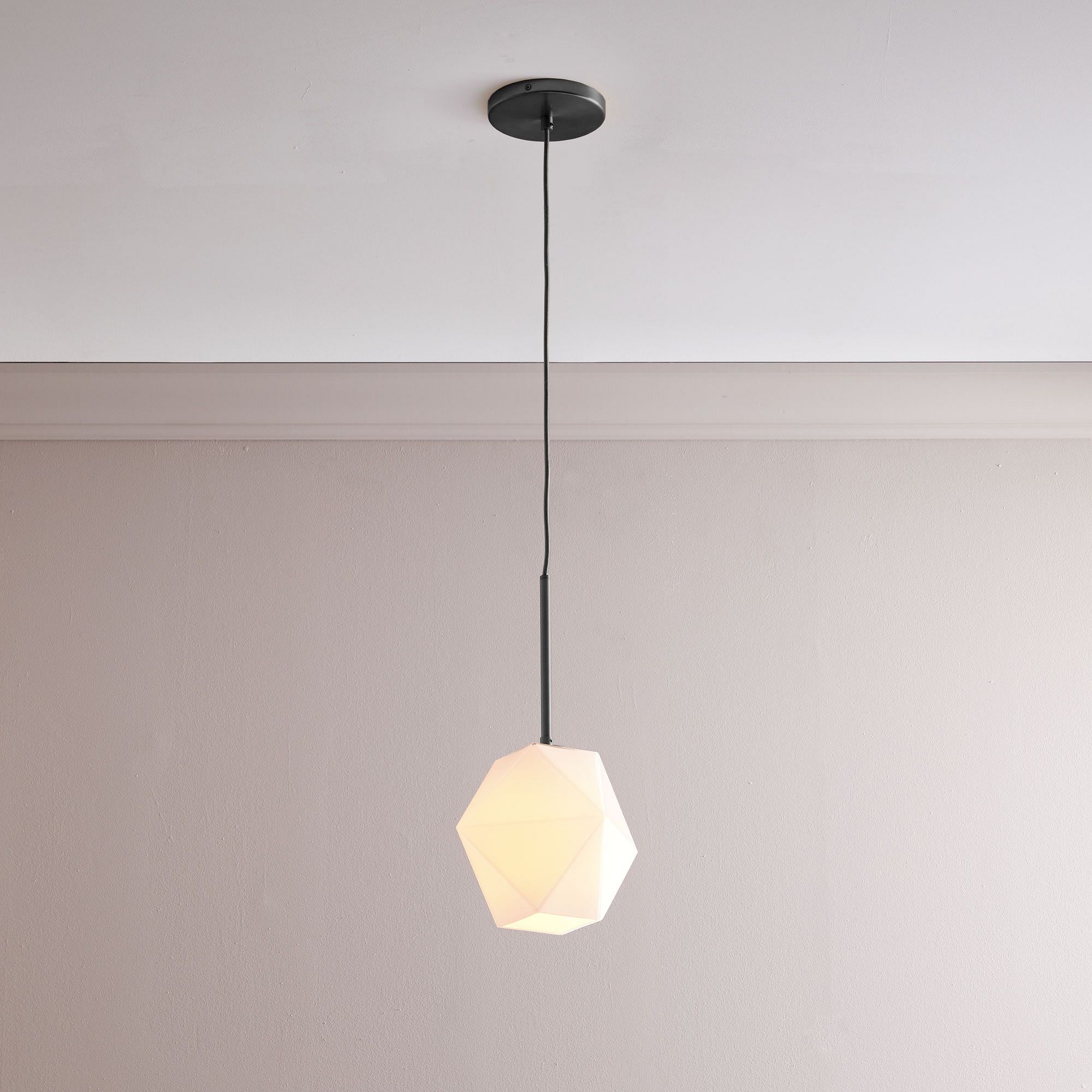 Talvior Faceted Pendant Light – Adjustable Glass Light Fixture