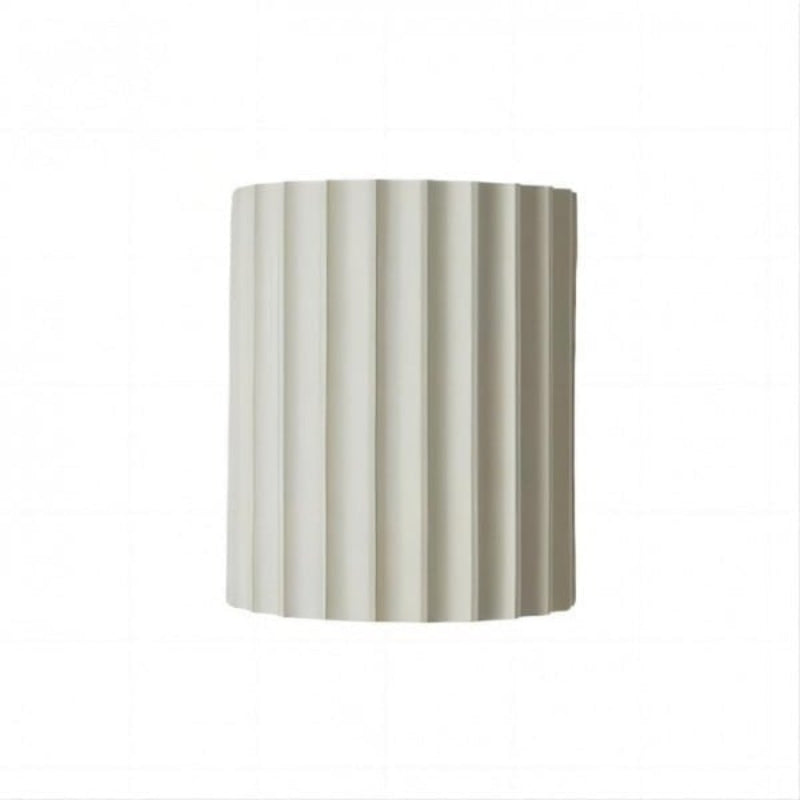 Applique murale en résine cannelée et nervurée – Style minimaliste pour la décoration d'un couloir