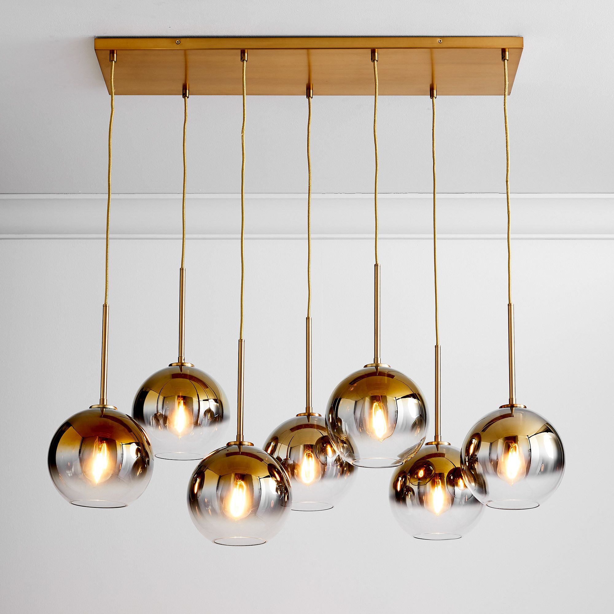 Selvion Elegant 7-Light Globe Chandelier – Glass Pendant Light