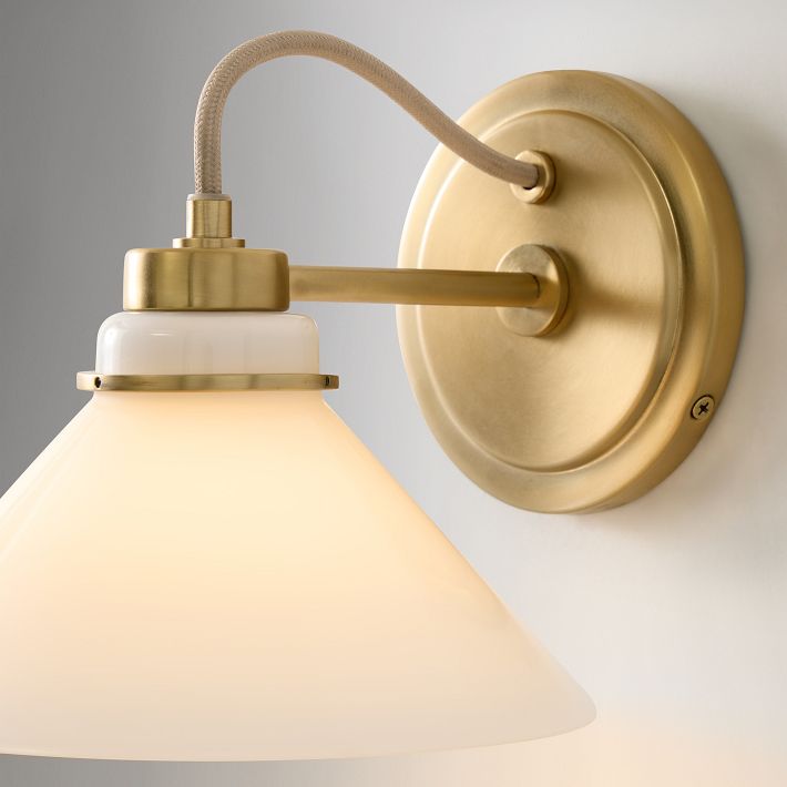 Aurenza Sconce – Farmhouse Wall Light with Metal Accents for Cozy Spaces