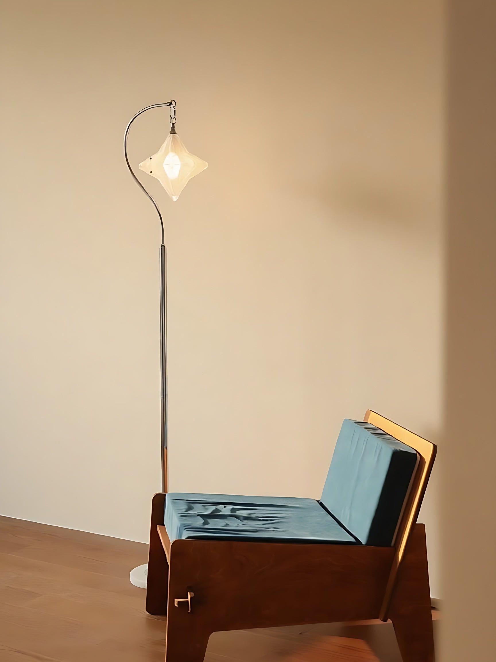 Art Deco Star Floor Lamp-Modern Standing Lamp for Living Spaces-Astris Orion