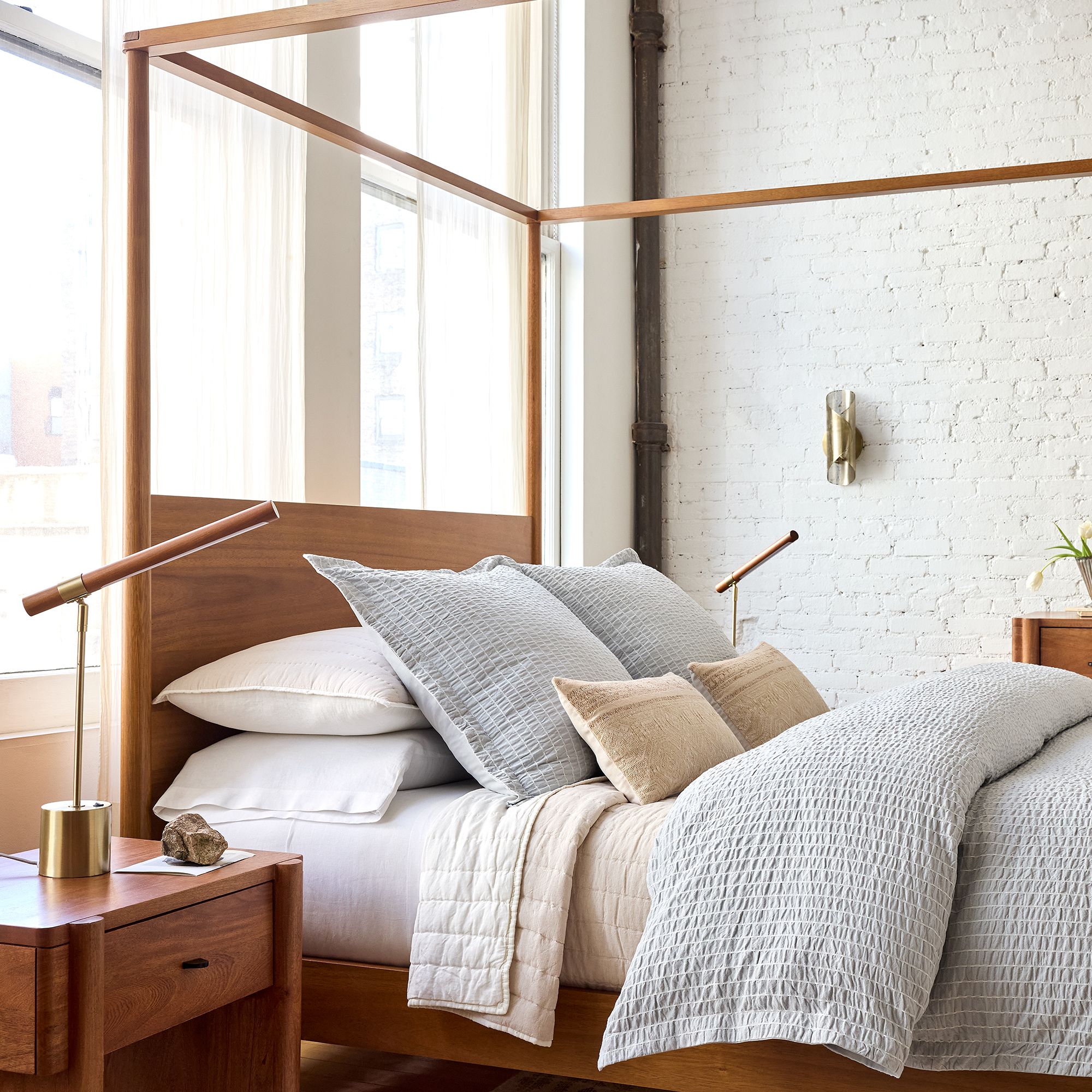 Moss Modern Linear Wood LED Table Lamp – Adjustable Swivel, USB Charging