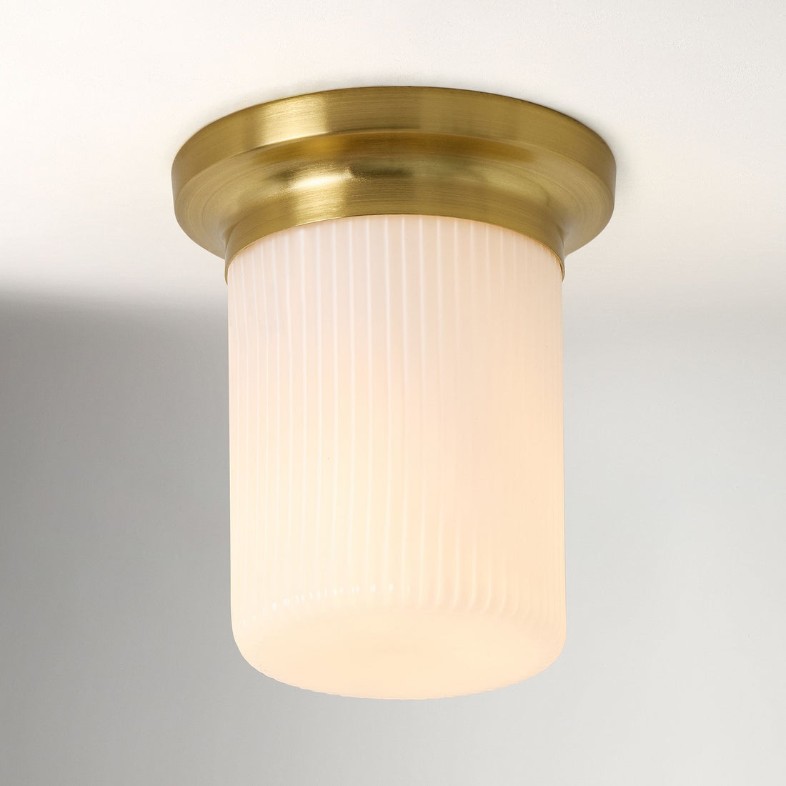 Plafonnier encastré en verre cannelé Rivora – Plafonnier robuste et nervuré