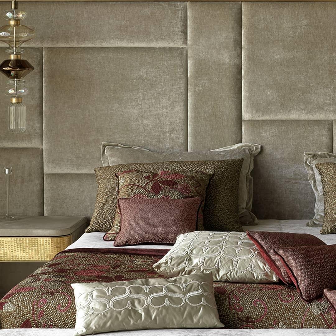 Sleek Hanging Light - Iron Metal Glass Gold Clear Hardwired Atmosphere