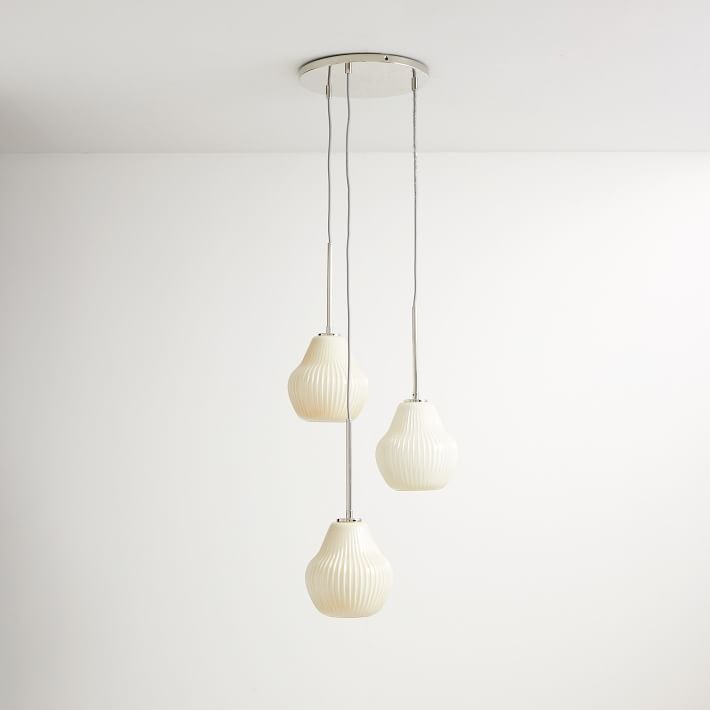 Lustre Rivrona en verre strié à 3 lumières : un éclairage sculptural et moderne pour la maison