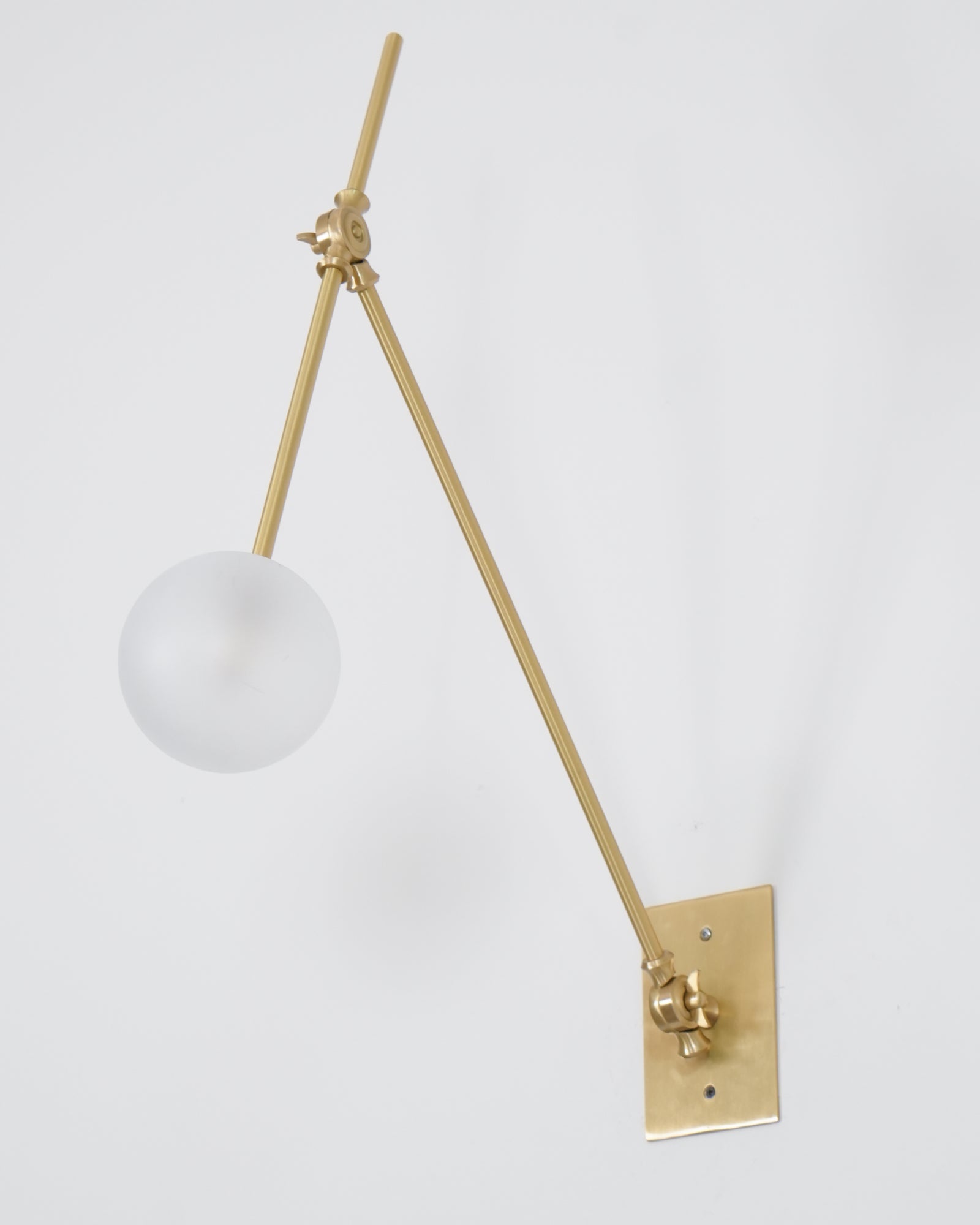 Sophisticated Magari Wall Lamp Compatible with Push Switches in White Black Brass