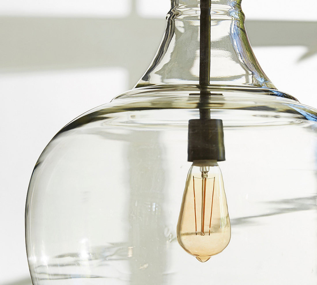 Suspension en verre Lawson – Verre recyclé et laiteux avec accents bronze