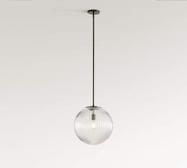 Suspension Bravira en verre strié – Lampe élégante pour îlot de cuisine