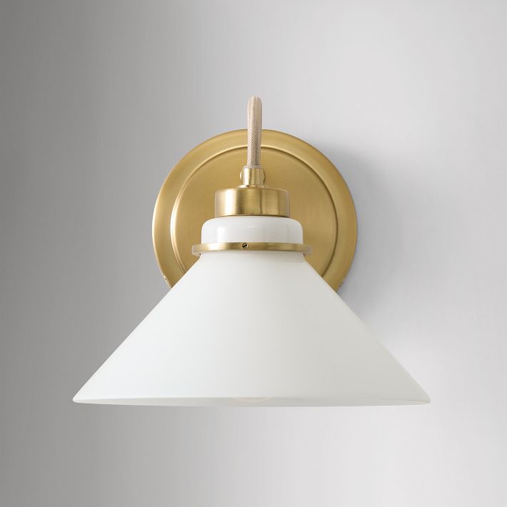 Aurenza Sconce – Farmhouse Wall Light with Metal Accents for Cozy Spaces