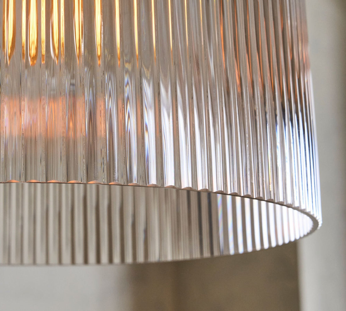 Suspension Bravira en verre strié – Lampe élégante pour îlot de cuisine
