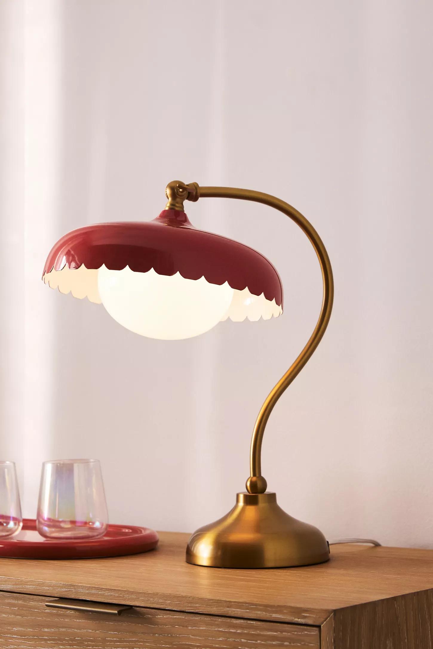 Rayla Scallop Task Lamp – Retro Task Lighting with Style