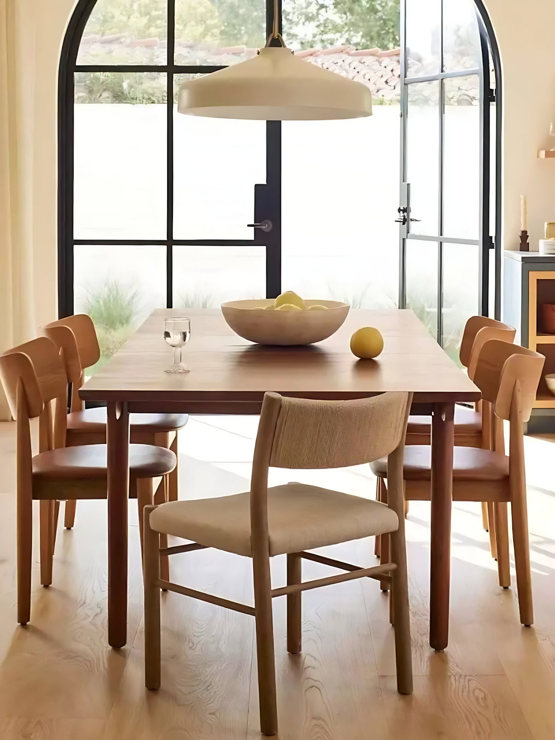 Suspension minimaliste en métal Morandi : un charme doux et subtil