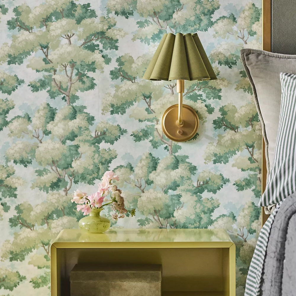 Capirise Metal Wall Sconce - Retro Scalloped Linen Light for Bedroom