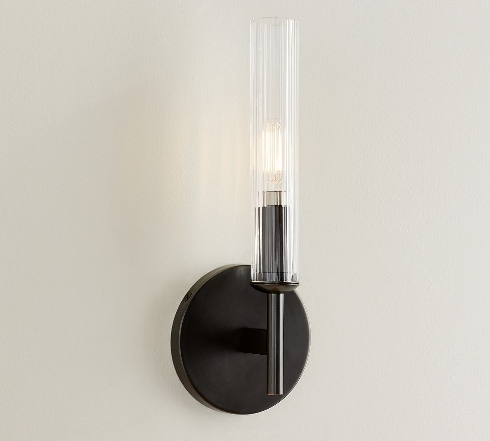 Applique murale Bravira en verre strié – Tube métallique aux finitions classiques