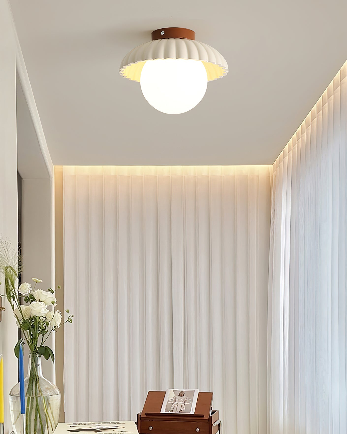 Classy Alien Cream Style Ceiling Light with Classic Round Shape