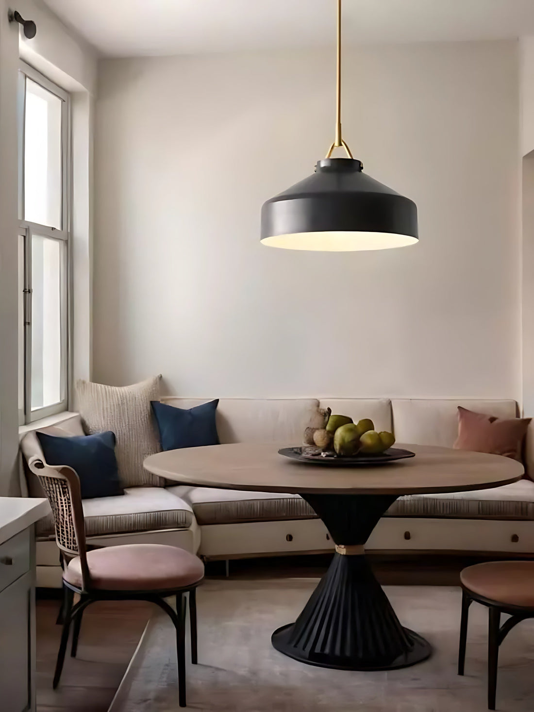 Suspension minimaliste en métal Morandi : un charme doux et subtil