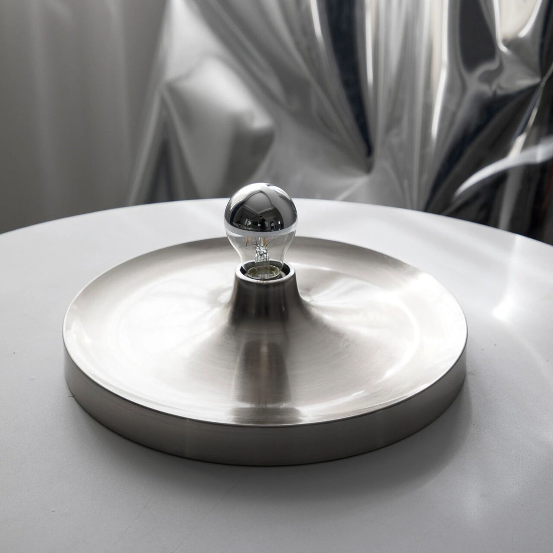 Plafonnier disque élégant de l'ère spatiale, chrome, or, blanc, noir, non dimmable