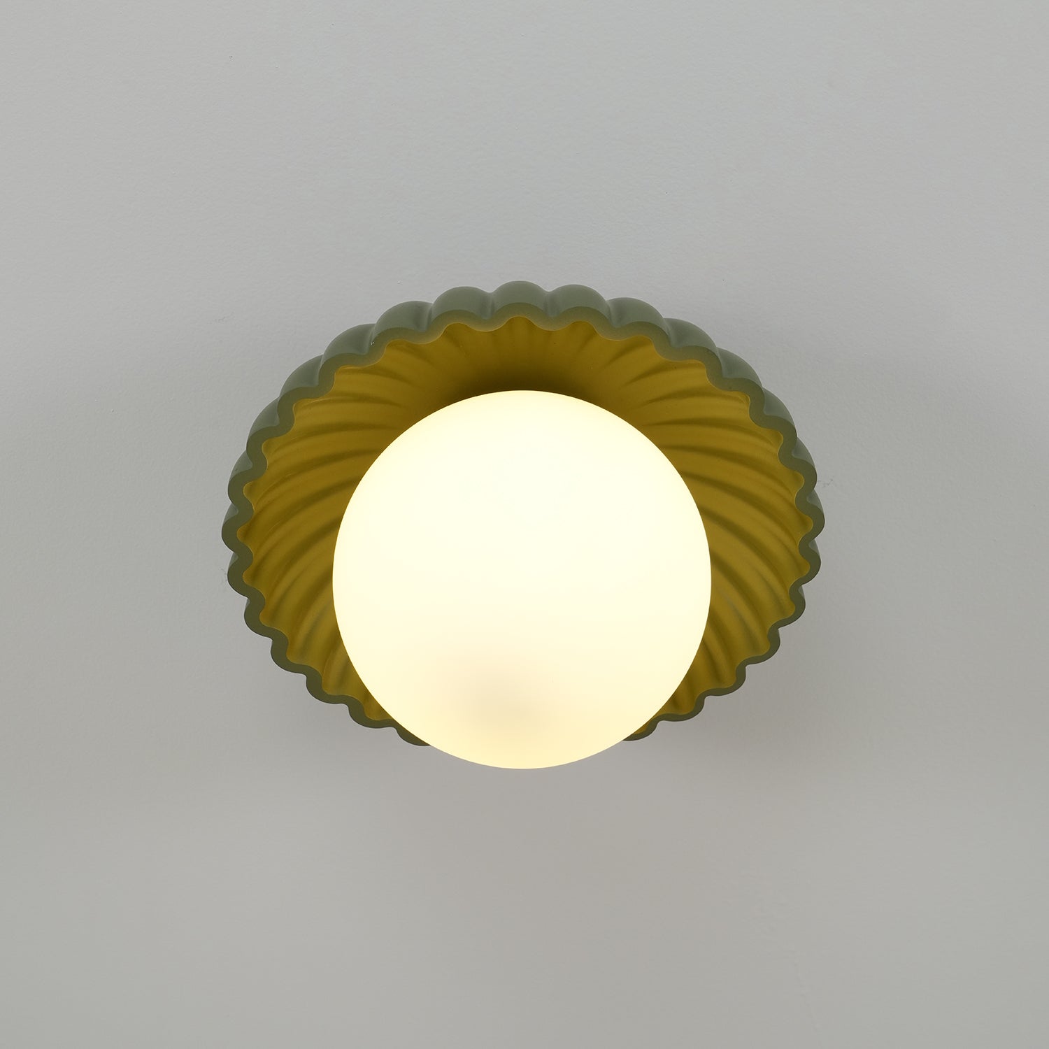 Classy Alien Cream Style Ceiling Light with Classic Round Shape