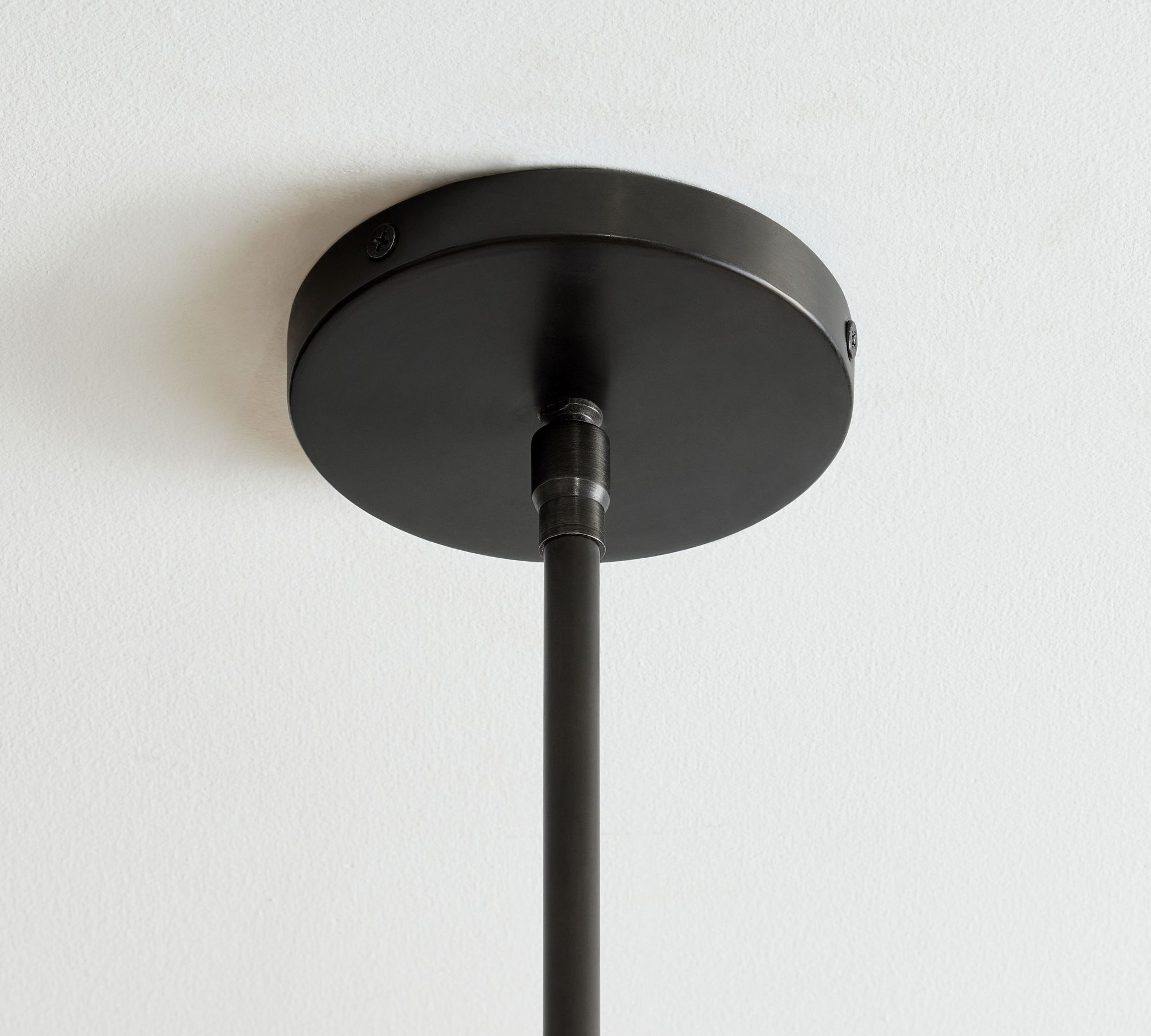 Auria Hand-blown Glass Metal Chandelier - Contemporary Brass Design