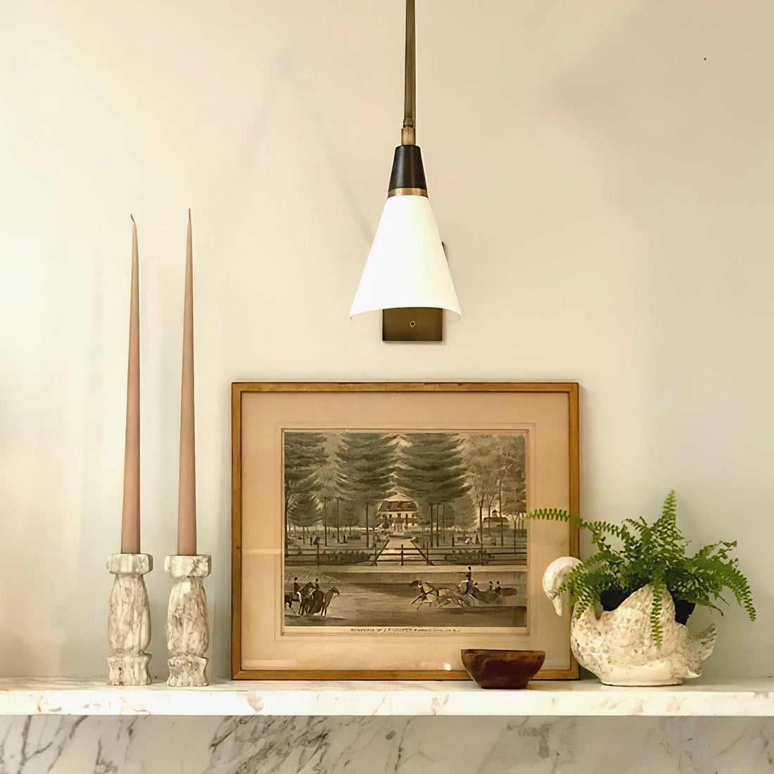 Applique murale Magari sophistiquée compatible avec les interrupteurs poussoirs en laiton blanc noir