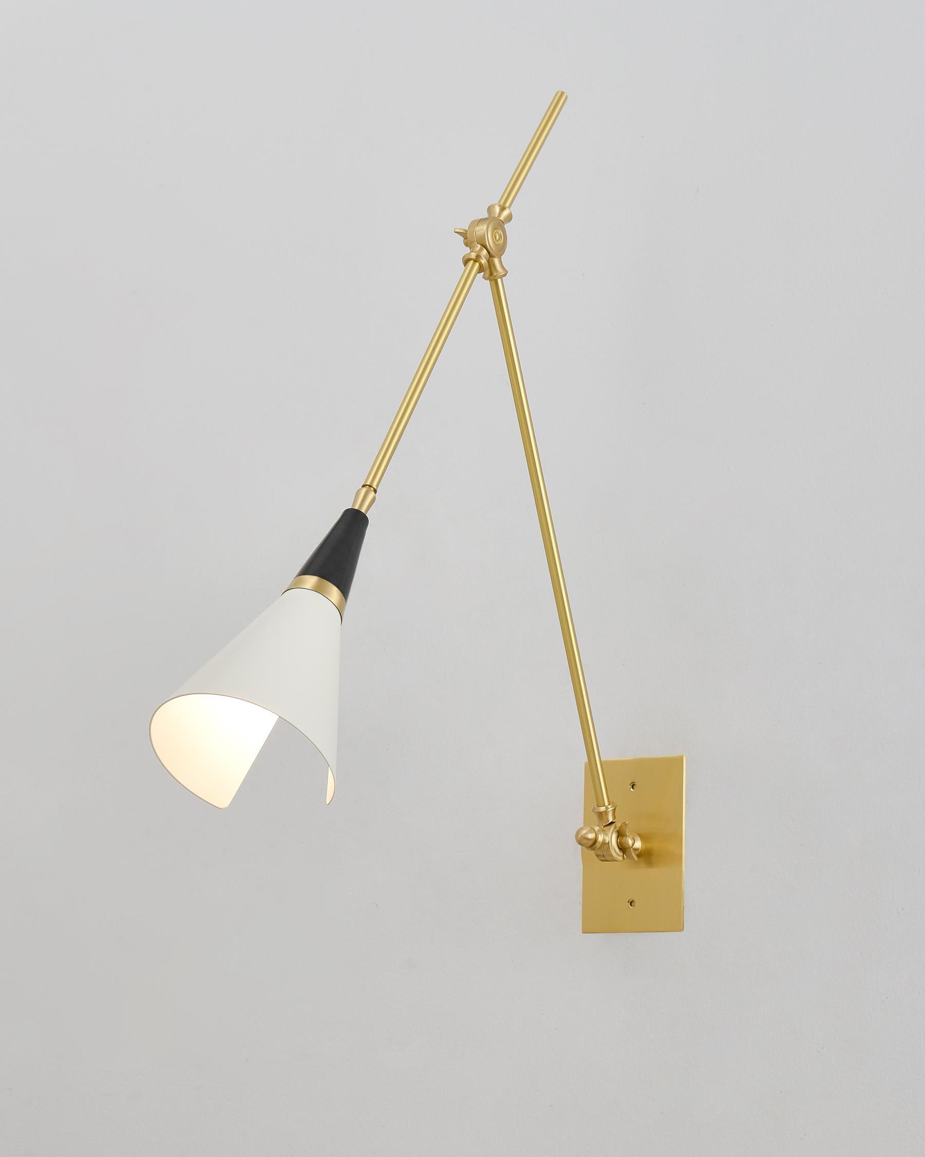 Sophisticated Magari Wall Lamp Compatible with Push Switches in White Black Brass