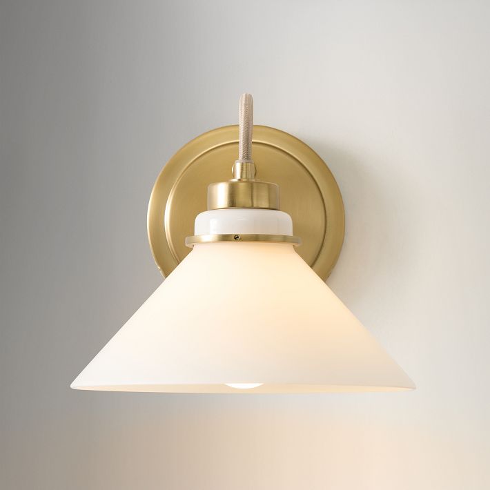 Aurenza Sconce – Farmhouse Wall Light with Metal Accents for Cozy Spaces