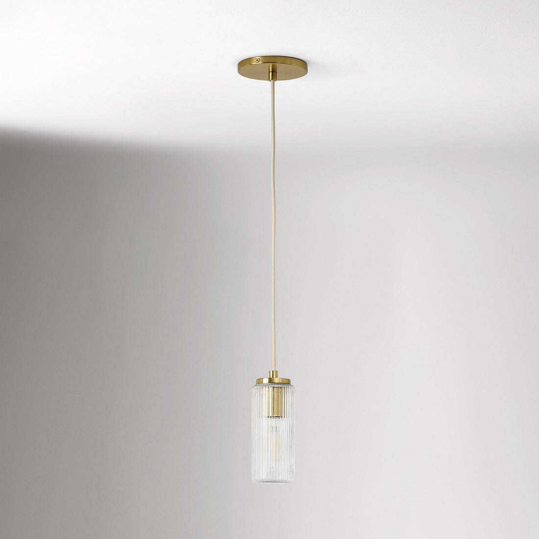 Suspension en verre cannelé Rivora – Abat-jour côtelé moderne