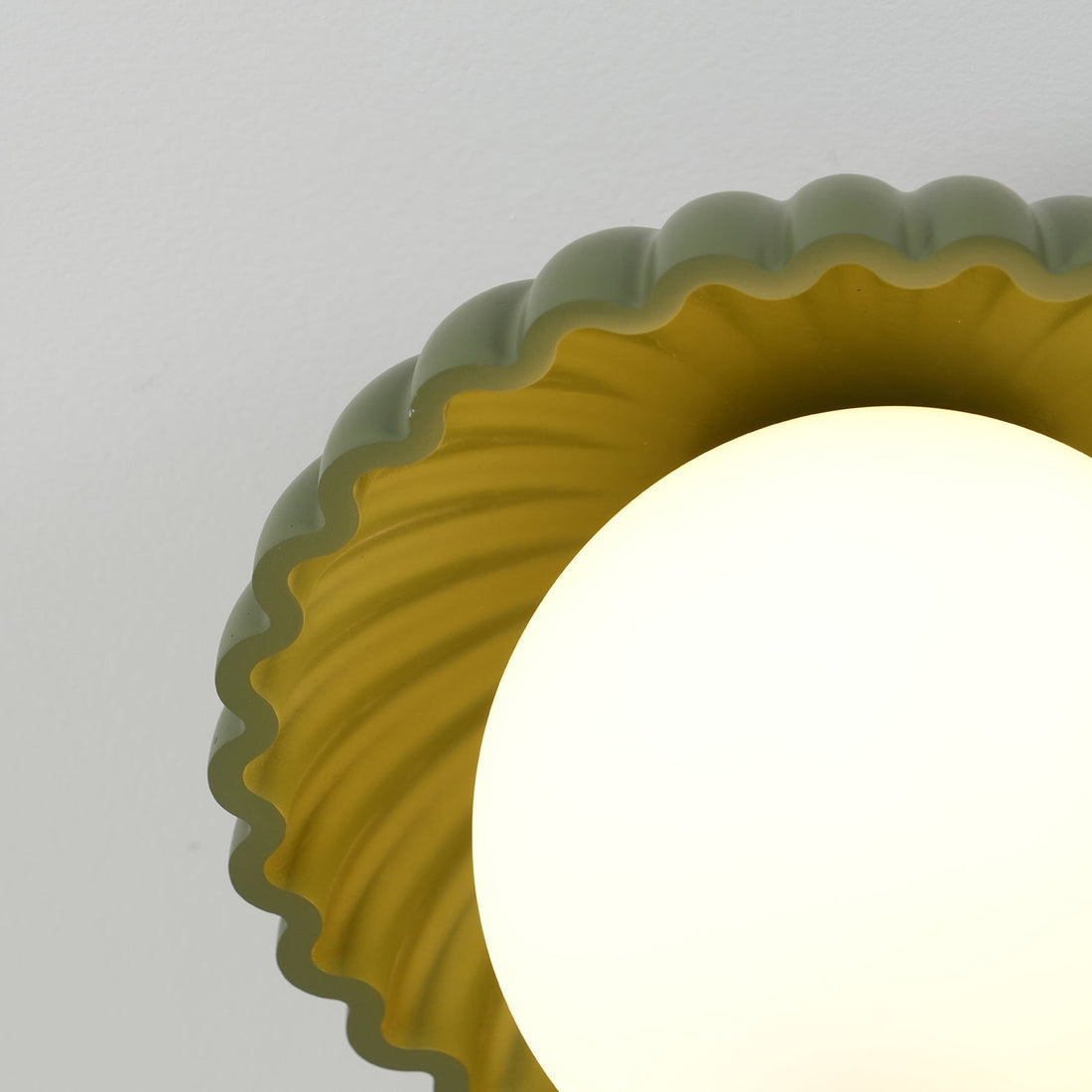 Classy Alien Cream Style Ceiling Light with Classic Round Shape