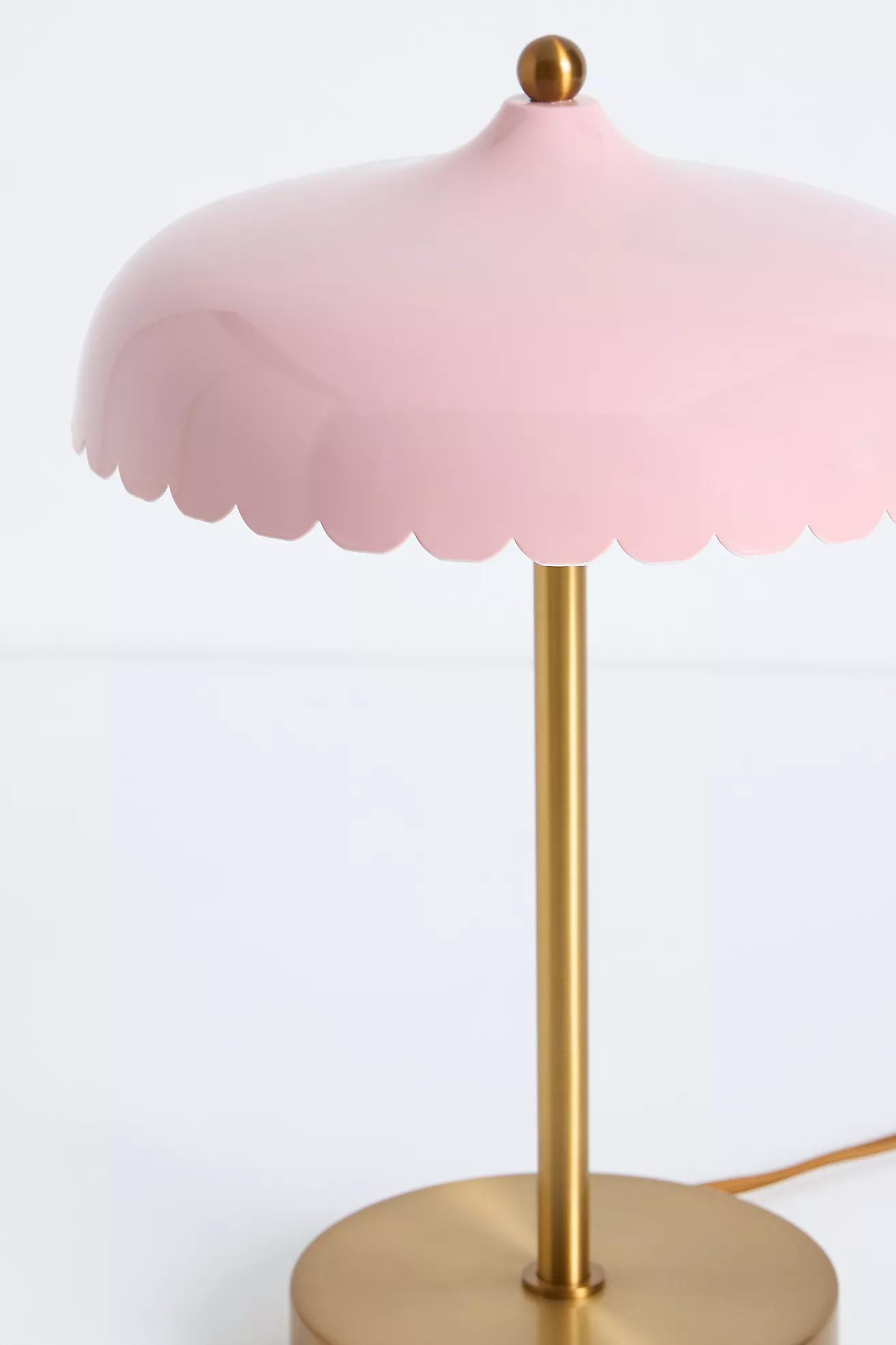 Rayla Scallop Task Lamp – Retro Task Lighting with Style