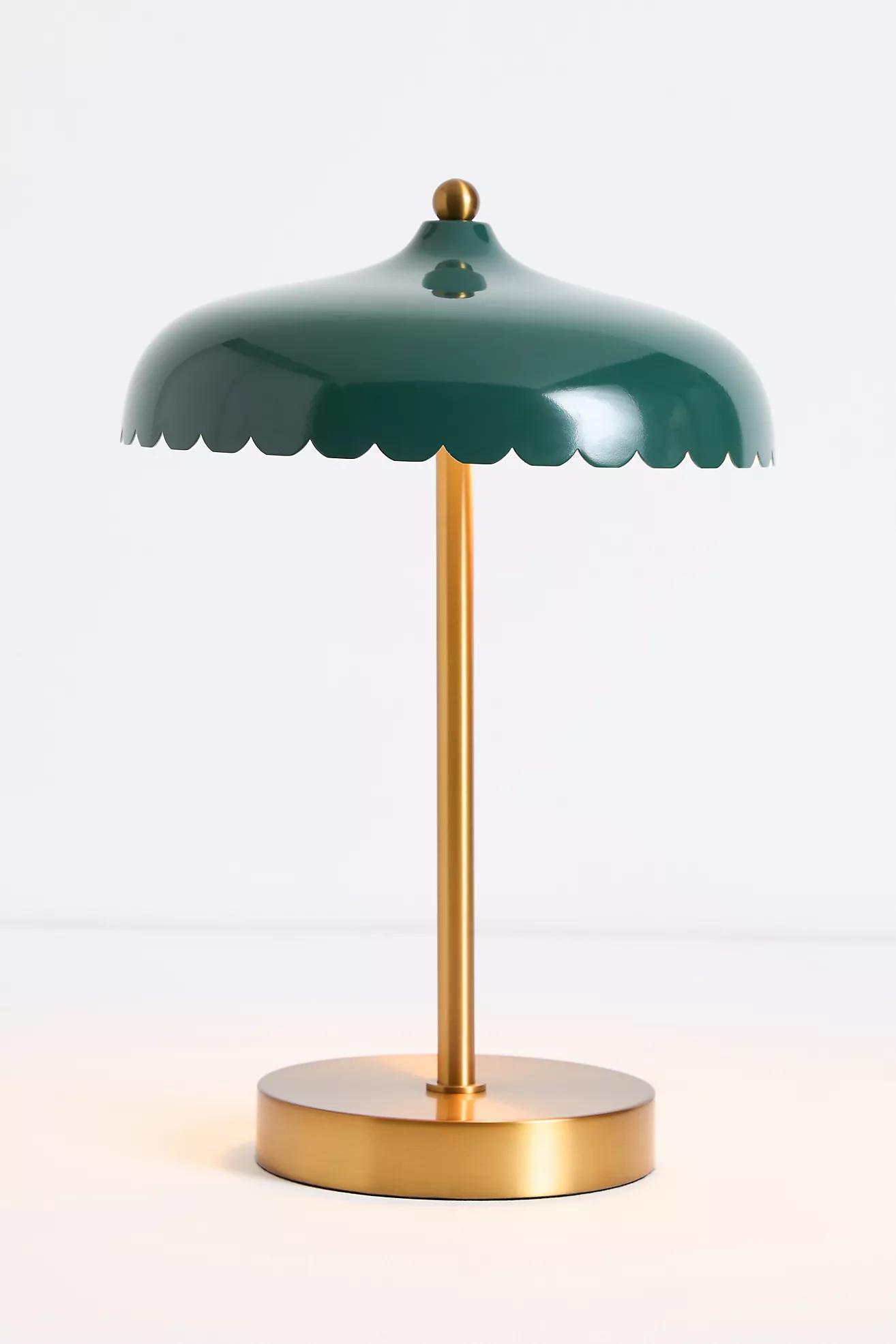 Rayla Scallop Task Lamp – Retro Task Lighting with Style