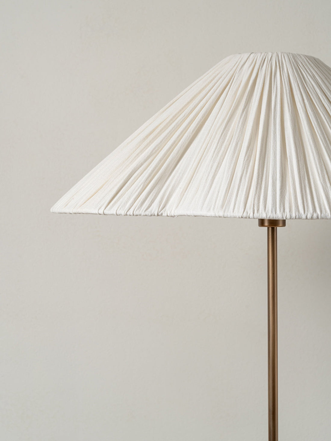 Lindi - Aged Brass and Linen Scalloped Floor Lamp