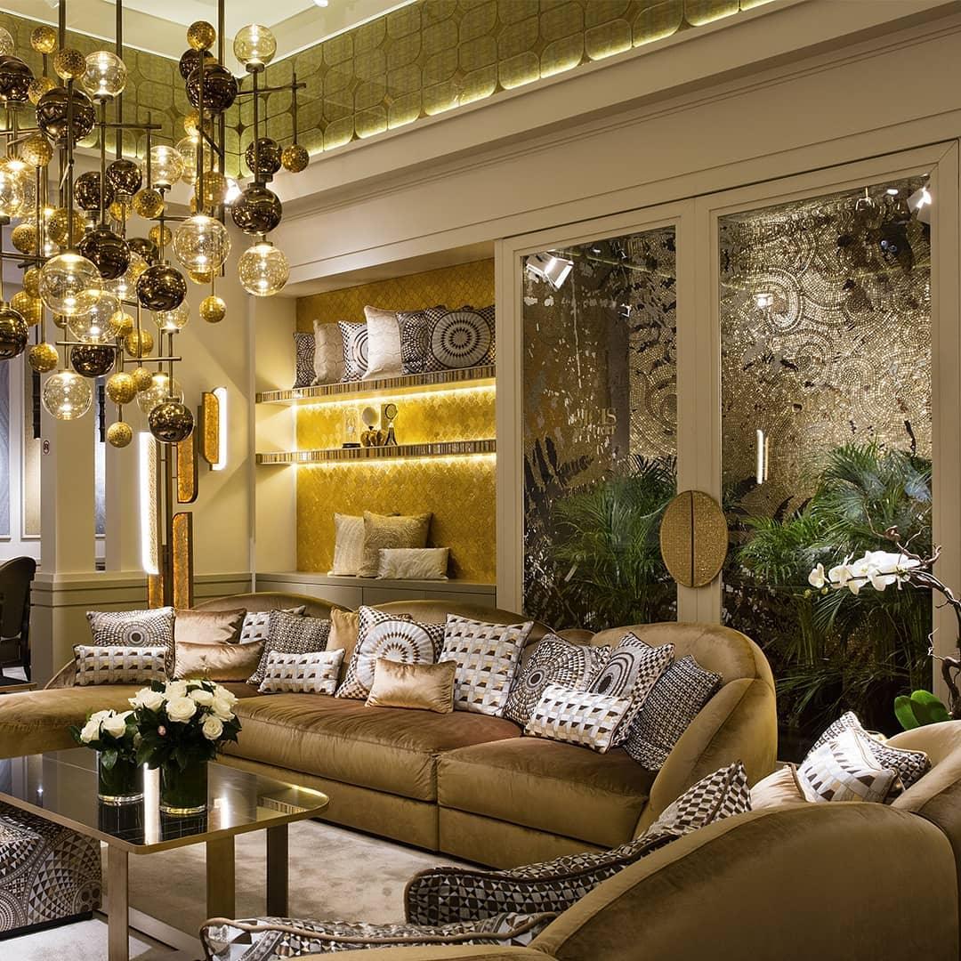 Sleek Hanging Light - Iron Metal Glass Gold Clear Hardwired Atmosphere