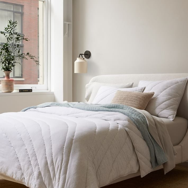 Applique murale minimaliste moderne en laiton et verre Hanton – Résistante à l'humidité pour salle de bain