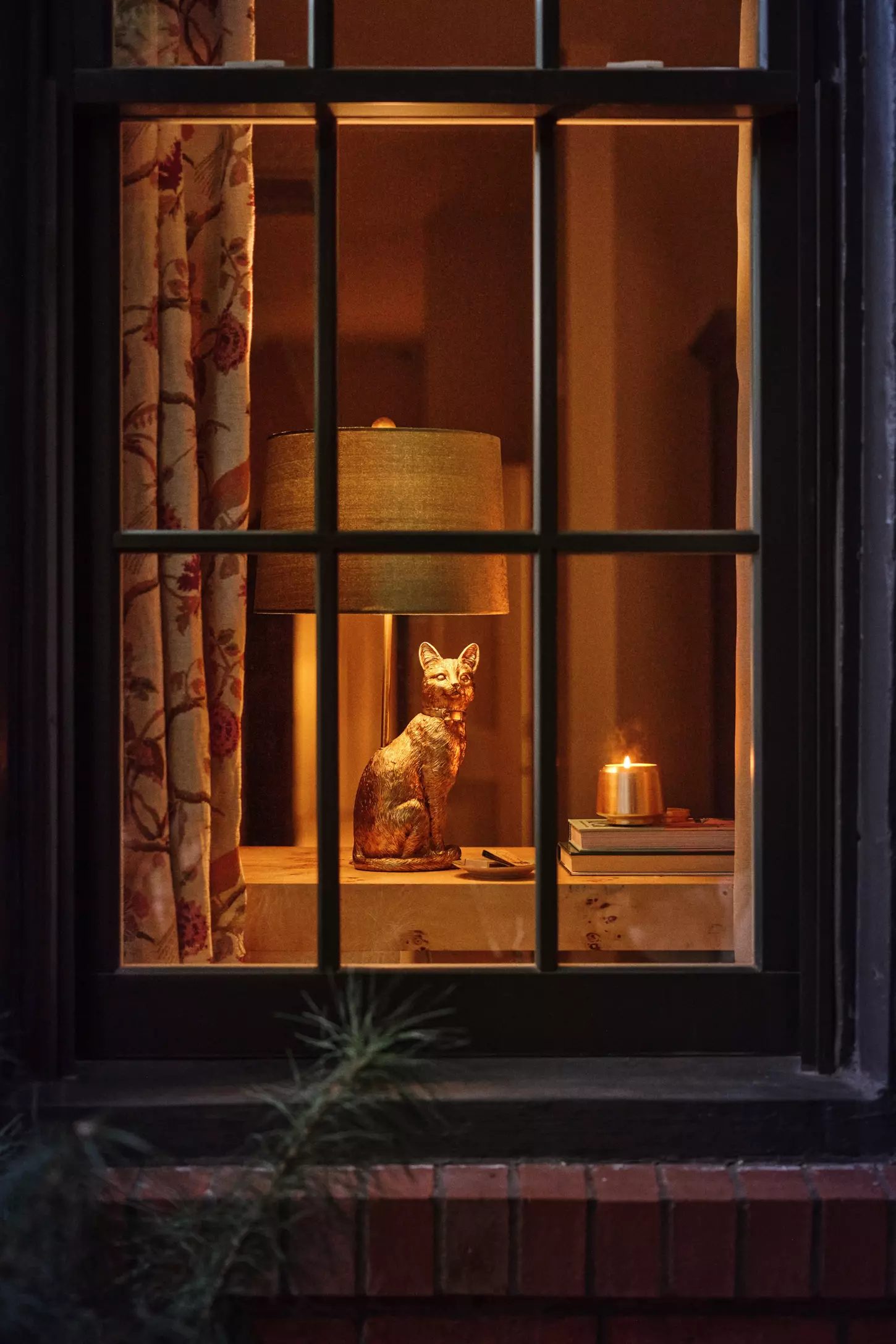 Pawdia Fabric Decorative Table Lamp - Animal Sculpture Bedside Lamp