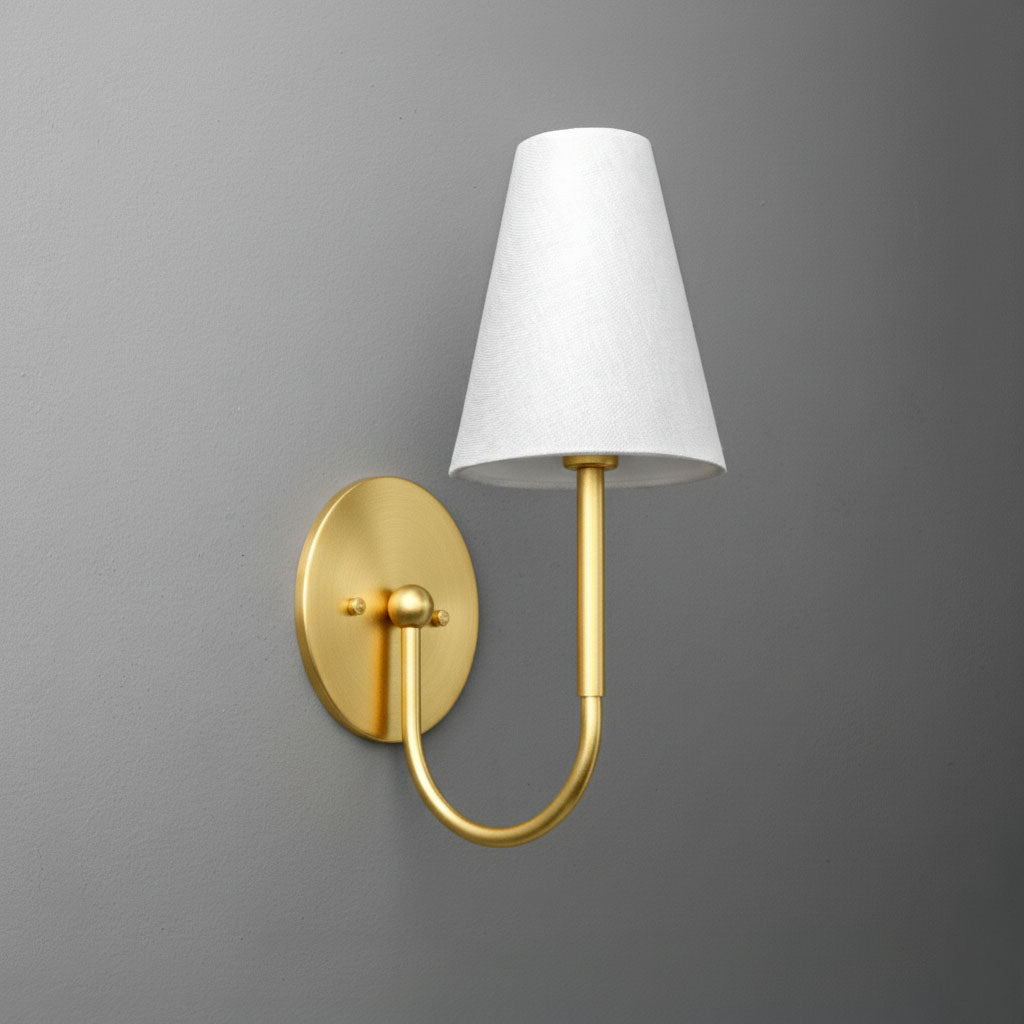 Curva Metal Collection Traditional Wall Light - Brass Finish with Shade