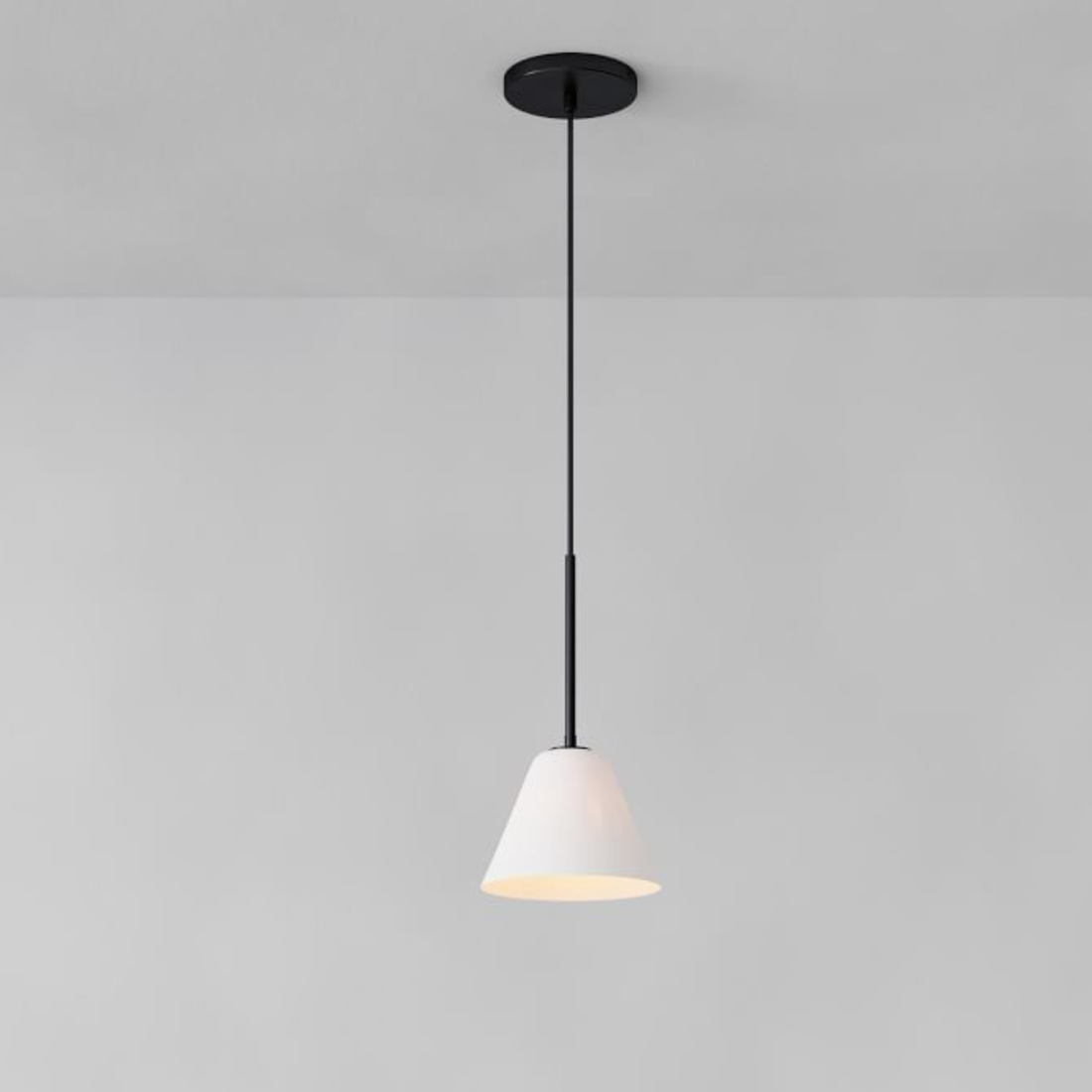 Suspension conique en verre Conica – Luminaire de style moderne pour toutes les pièces