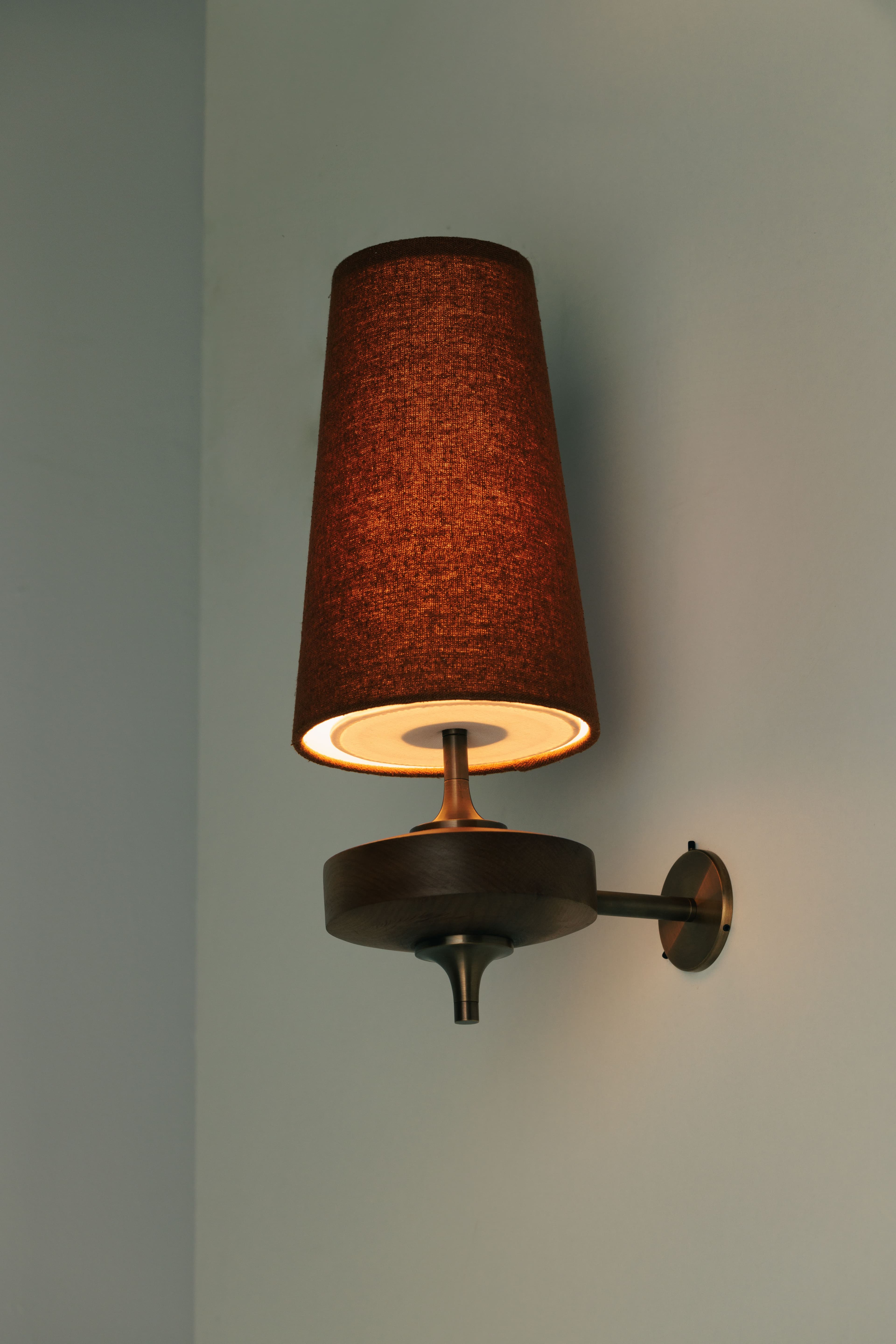 Natural Fabric Wall Lamp - Wood Palm-Shaped Sconce for Hallway