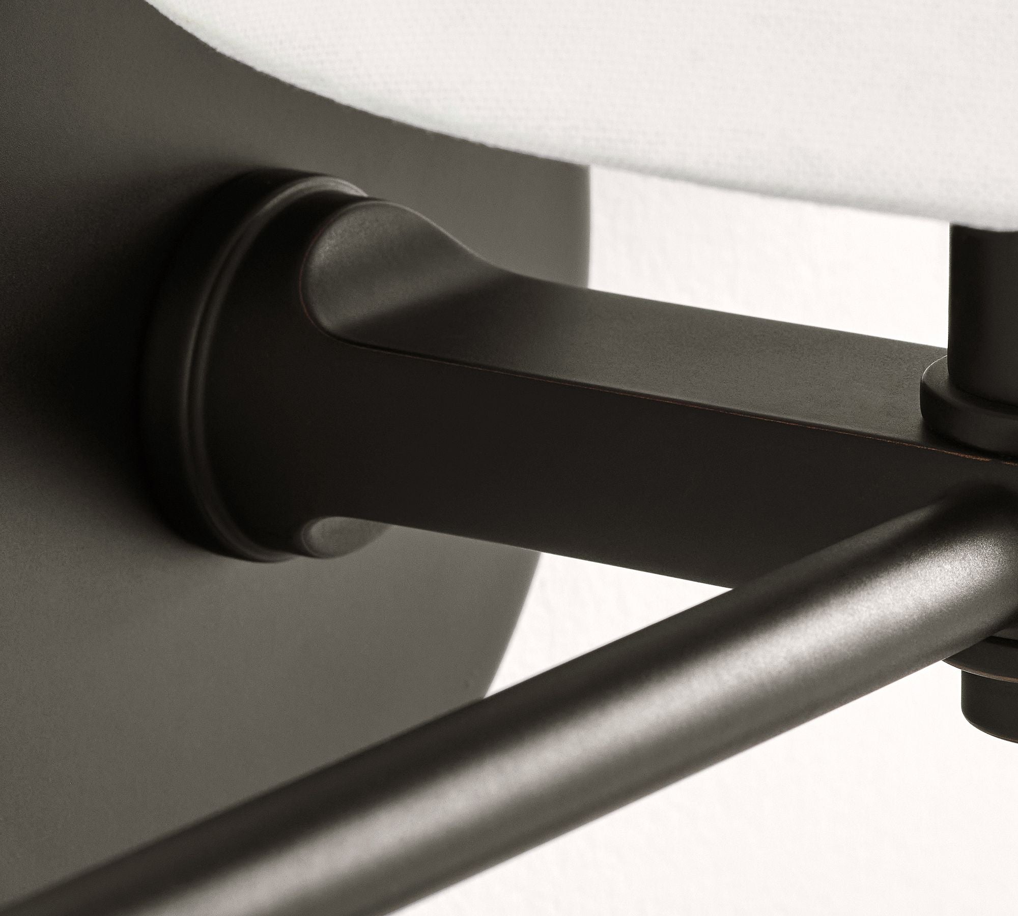 Everett Metal Sconce