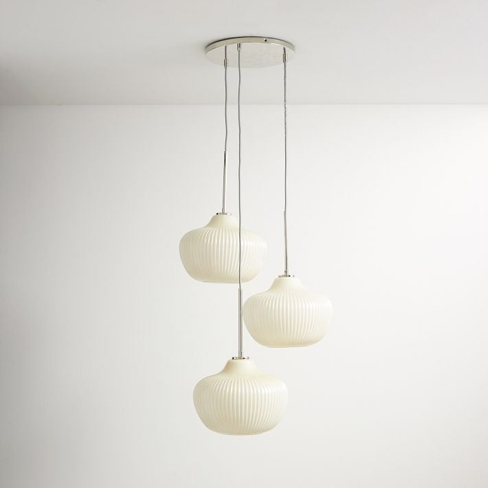Lustre Rivrona en verre strié à 3 lumières : un éclairage sculptural et moderne pour la maison