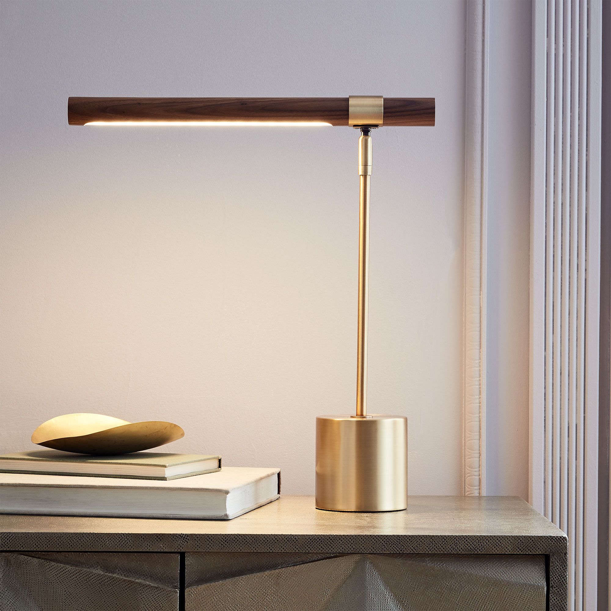 Moss Modern Linear Wood LED Table Lamp – Adjustable Swivel, USB Charging