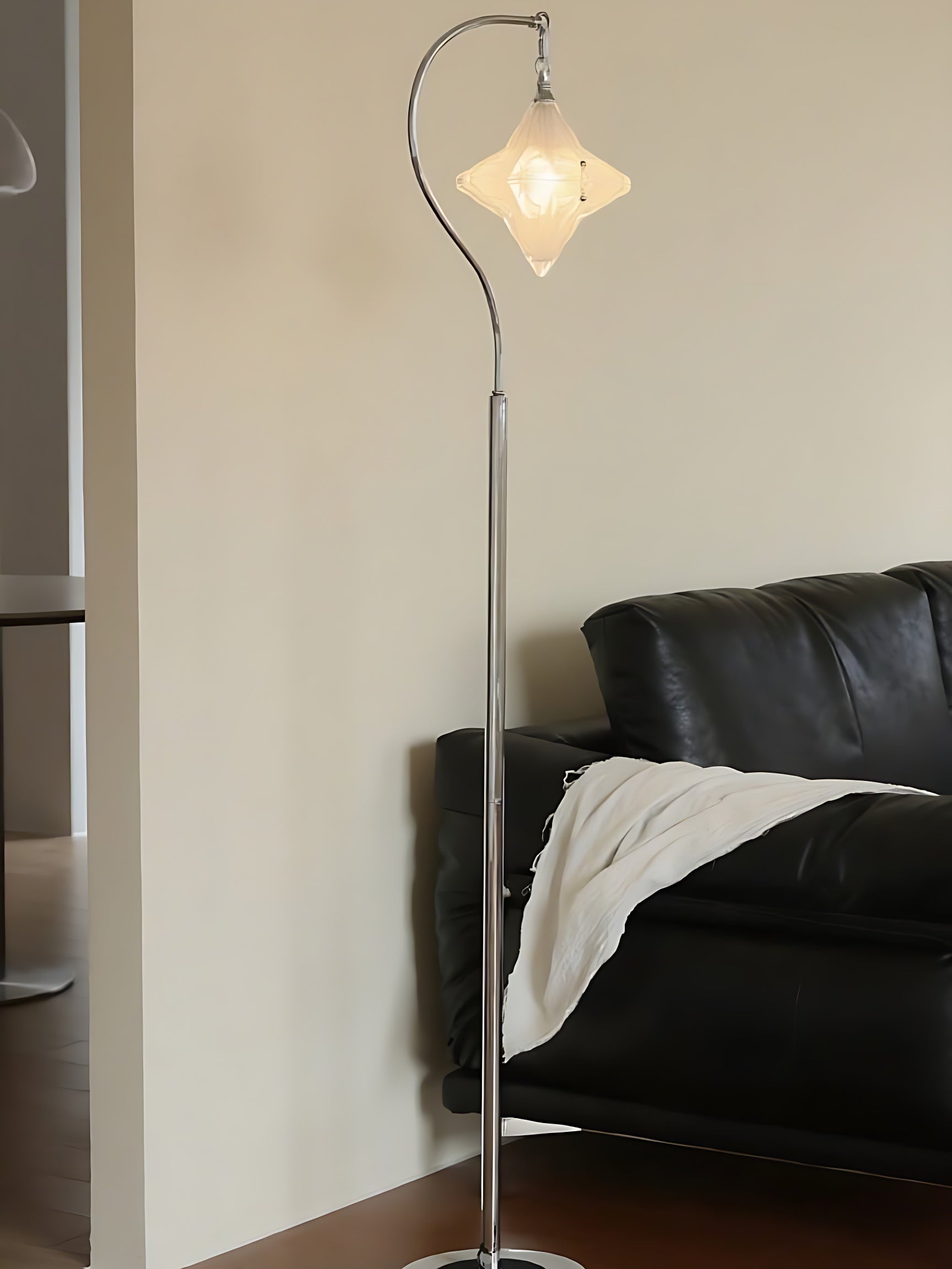 Art Deco Star Floor Lamp-Modern Standing Lamp for Living Spaces-Astris Orion
