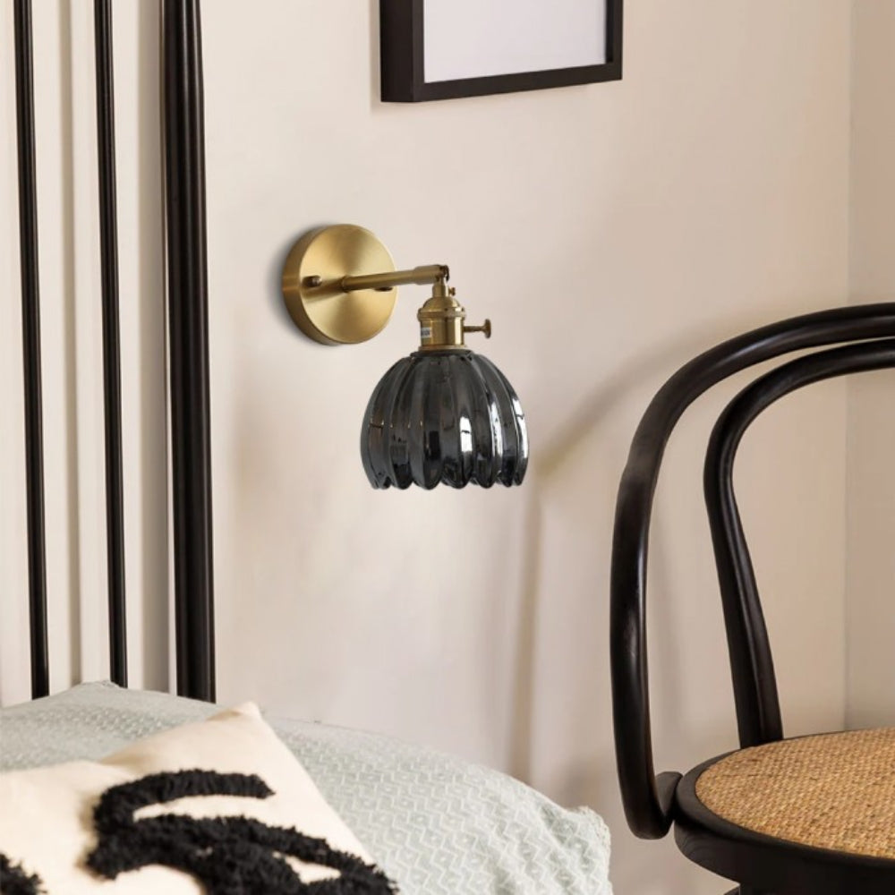 Tulip Wall Sconce – Vintage Glass Flower Light for Elegant Bedrooms