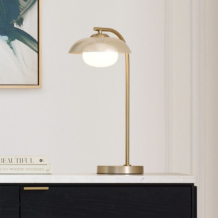 Lampe de table Elorina en métal perforé – Design moderne